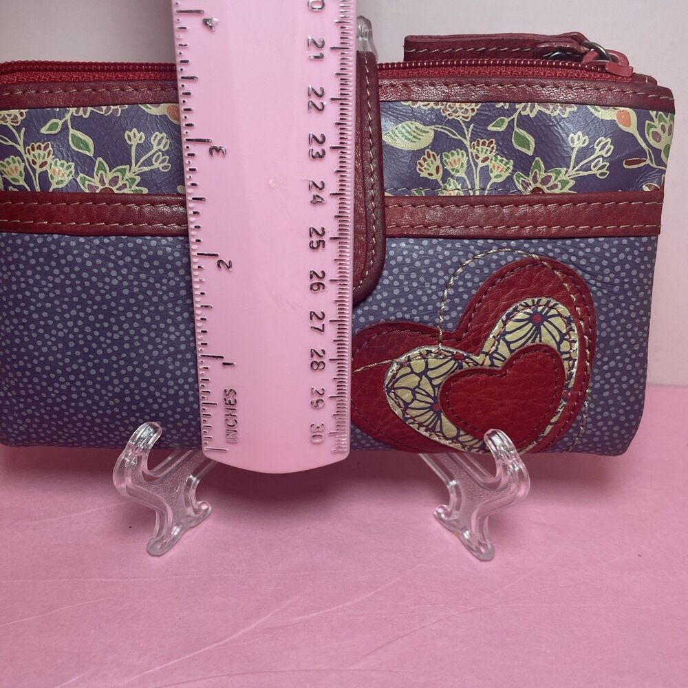 FOSSIL LEATHER WALLET With Heart Vtg Fossil Key Card ID Coin Organizer - Picture 4 of 12